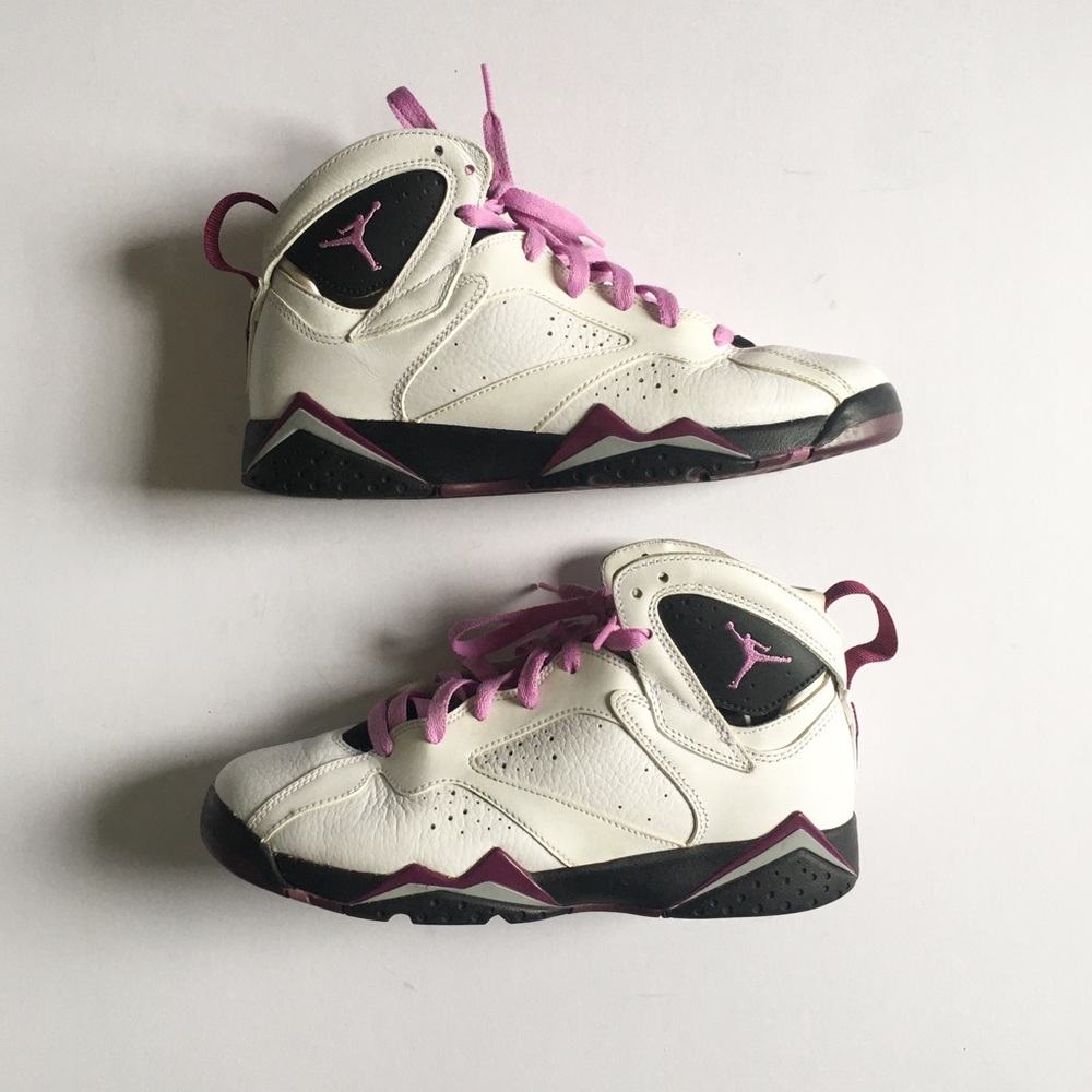 Nike Air Jordan 7 Retro Sneakers White Size 7Y